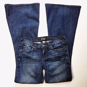 Lucky Brand Sz 4/27 ZOE Bell Bottom Flare Jeans IL